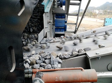 青石破碎机/青石履带式移动破碎机/青石移动式破碎生产线